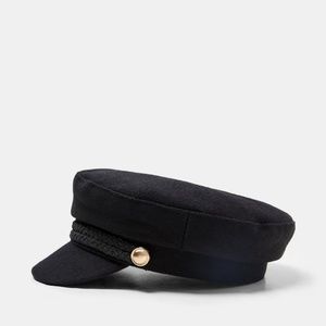 Zara nautical cap, black hat with buttons.